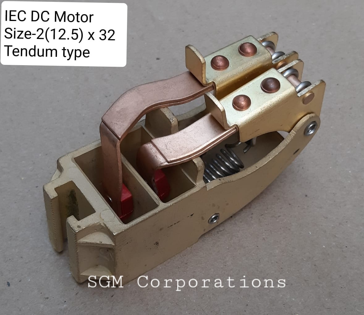 IEC DC motor carbon brush holder